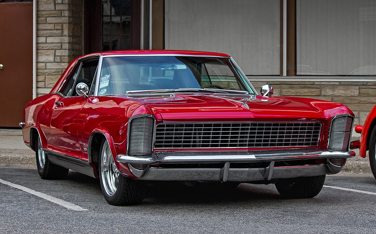 red car